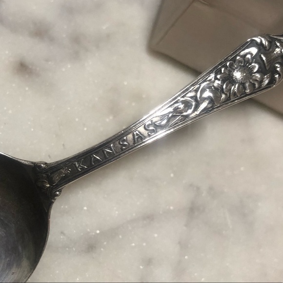 Vtg Sterling Silver Baker Manchester Kansas American USA Souvenir Spoon 5” - Picture 3 of 6